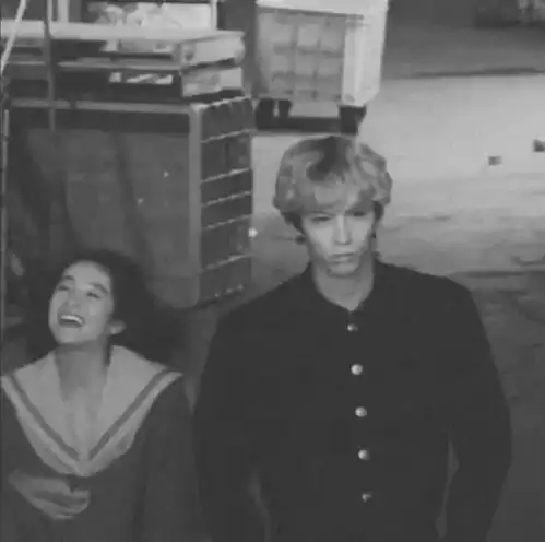  头像daliy别把秘密告诉风