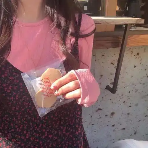  超火小清新部位女生头像我一个人挺好的,要是你来了会更好