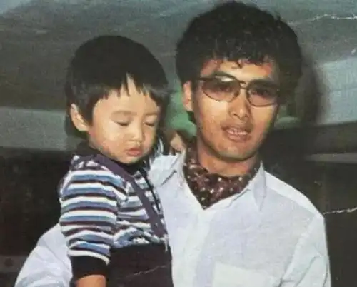  38年前他被刘德华亲过,如今已是一线巨星,名气不输天王