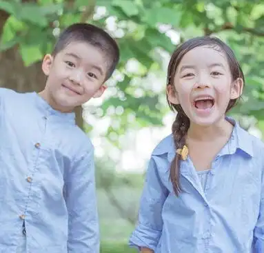  给孩子上户口前,负责的爸妈会多做一件事,这让孩子受益终身