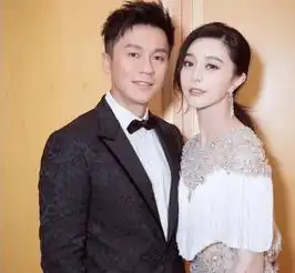  分手3天后私下聚会,分别时深情款款像情侣,依然亲密