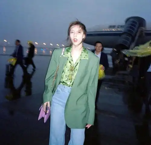  复古港风穿搭这么穿时髦炸了