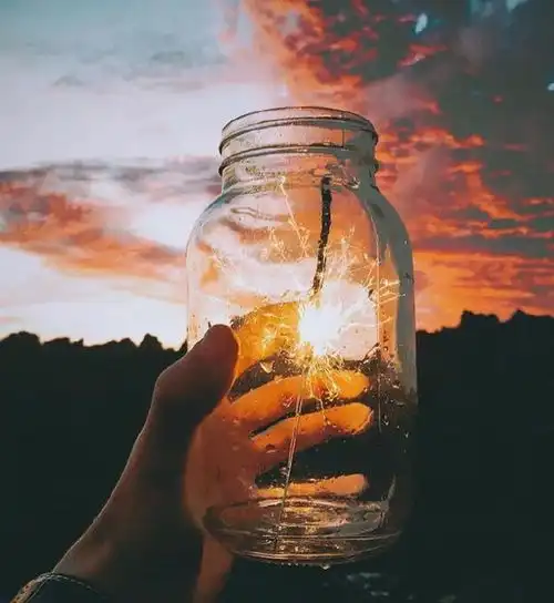  深夜内心孤独的句子,伤感无奈,令人心酸