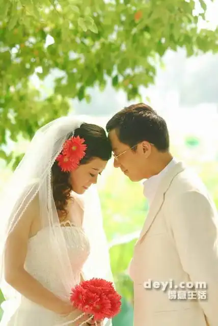 秀秀姐妹淘的婚纱照