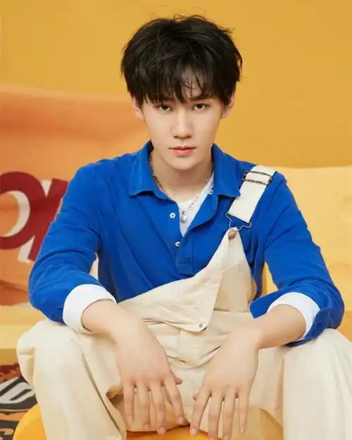  张真源化身中戏宣传小能手受过很多委屈的少年,凭实力逆袭了