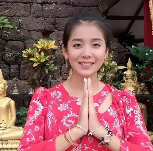  老挝姑娘远嫁中国,婚后小伙为妻子建房,直言实在挡不住了