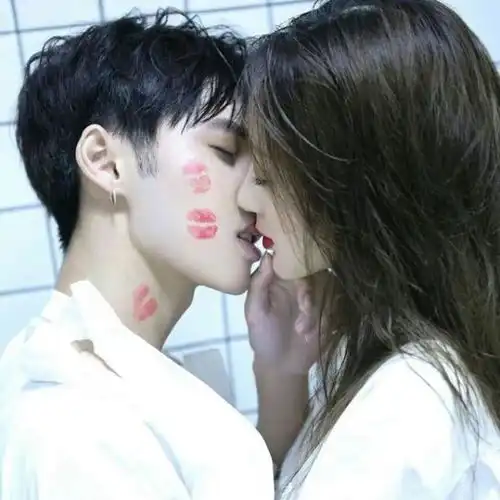  恋爱一百天,12星座给女票的惊喜,金牛送零食,而摩羯浪漫腾讯网