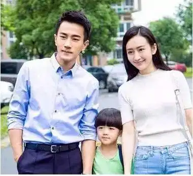  杨幂机场险被刘恺威打大幂幂抹泪离场好心酸,小糯米才是夫妻的最关键