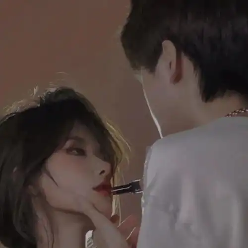  适合官宣的神仙头像