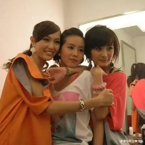  揭秘胡歌,杨幂,唐嫣和刘诗诗,四人之间剪不断理还乱的复杂关系