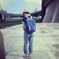  qq情侣头像有背影的