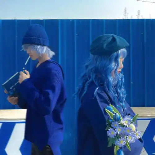  这样浪漫的蓝色,太适合做情侣头像了