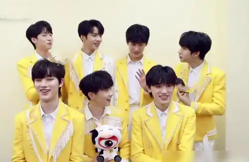  谢娜因二胎要退出快本替代者来自时代少年团,合同签了5年