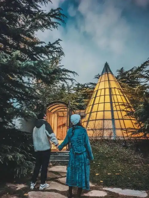  旅行完就分手环球旅行24小时在一起的情侣博主,不吵架的秘诀是