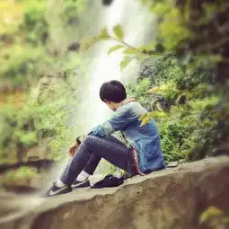  2012年最流行的情吕头像一左一右