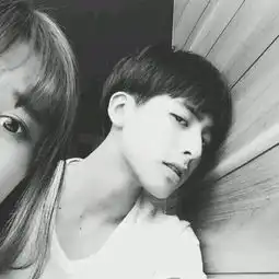  帮忙找找另一张情侣头像谢谢了