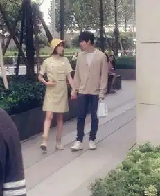  郑爽陈学冬路透剧穿情侣睡衣