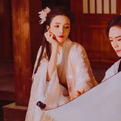  一上一下月是天下客,你是人间绝色