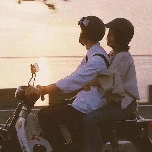  和对象换情侣头像啦