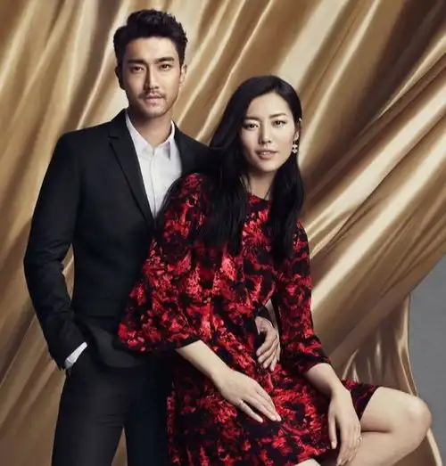  真爱人vs荧屏情侣,哪一对拍的照片最恩爱