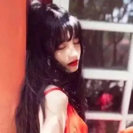 各位有没有红色系好看的情侣头像