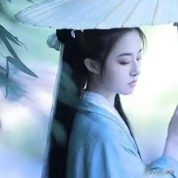 雪花,猛然间乱了的歌舞