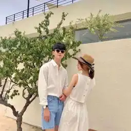  qq情侣头像唯美浪漫一对两张春风甚暖却不曾暖我心