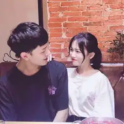  情侣头像把悲伤掩饰得天衣无缝