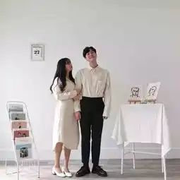  春季来了,情侣们是应该出去撒一波狗粮了情侣装搭配怎么穿,怎么搭比较有范你想学的,都在这里搜狐时尚搜狐网