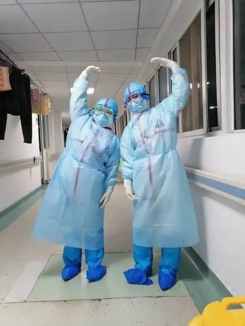 前线日志同年同月同日生的我们一同战疫