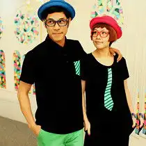  2012流行新款情侣装情侣装搭配淘宝情侣装www.j.cn