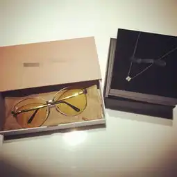  杨丞琳自拍原来是暗戳戳秀恩爱项链亲选这个字