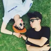  两个人的情侣头像幸福甜蜜的爱情