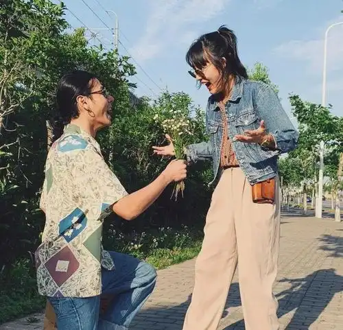  最性感的丑男人,是条狗啊