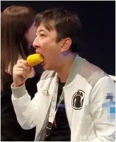  王思聪情侣头像一夜之间很多男生换了这个情侣头像