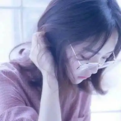  黑暗冷酷真人女头像一组高冷丧系图片