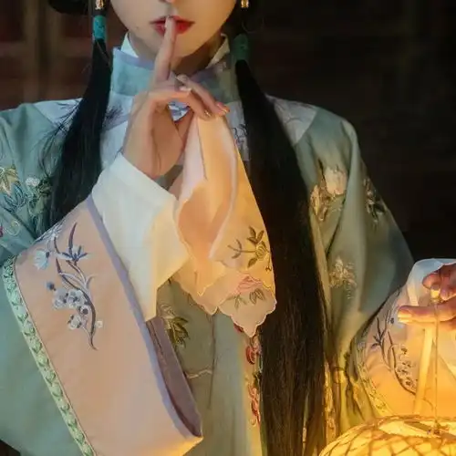  古风真人女生头像皓月当空,惟愿卿之岁月安