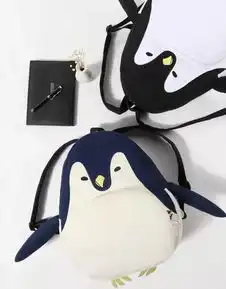  出口旦福利款动物造型双肩包鸡猫熊猫企鹅熊多造型情侣款