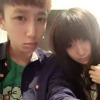 青春靓丽情侣头像美好的青春有你陪伴