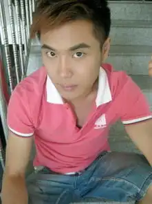  你好,我想把两张照片合成一张,能帮我做一下么