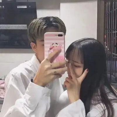  时尚挡脸一对情侣头像,情侣头像图片