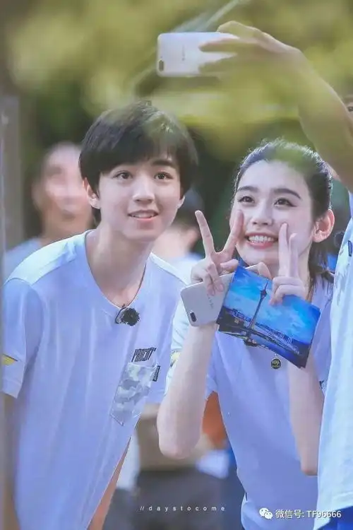  王俊凯部分采访,喜欢懂事的女生