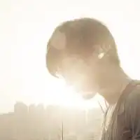  求一个情侣头像,女的是这样的,我想要个男的.