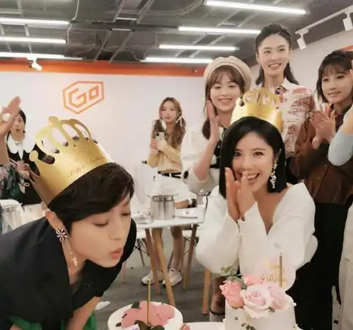 陈法蓉53岁生日太随意怼脸少女感爆表,闺蜜不忘为她征婚超贴心