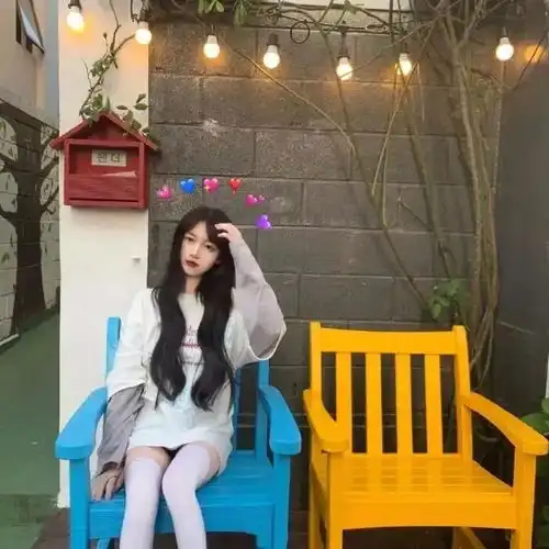  情侣头像可供侍郎虽可仰