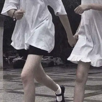 抖音最火闺蜜头像双人合照为了你任性地勇敢