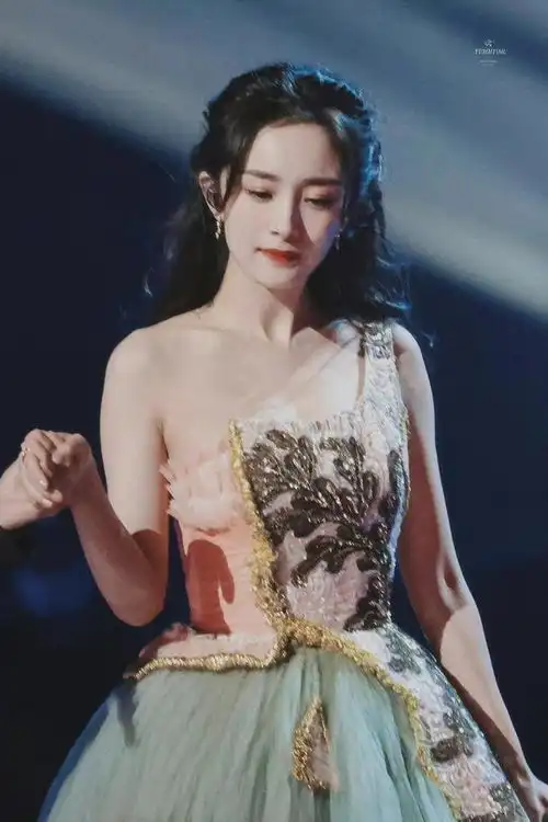 霸气杨幂照片