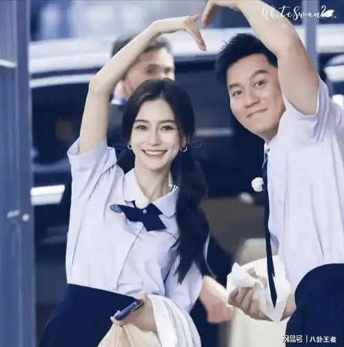  黄晓明已哭晕李晨baby十年友情变爱情,男方高调官宣深情告白