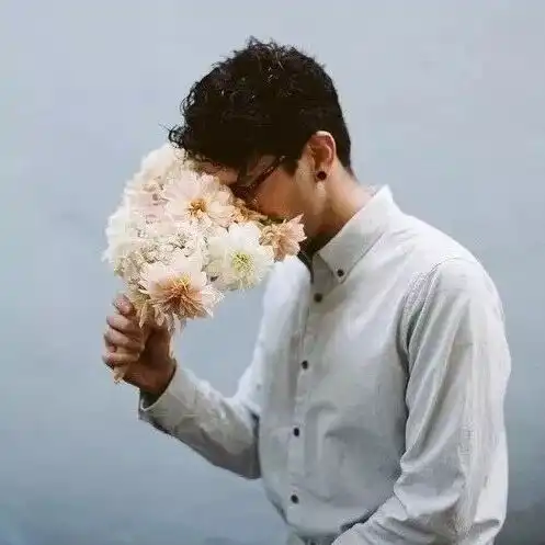  她比糖果更甜李凯馨情人节浪漫大片曝光