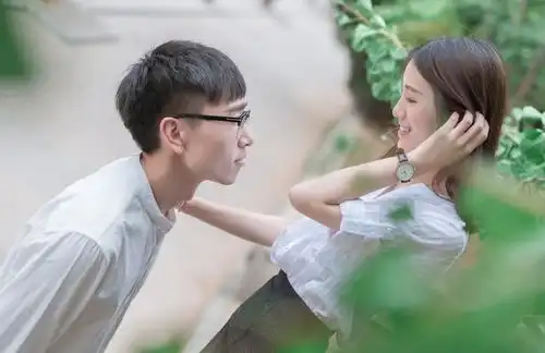  不是情侣,更不是夫妻,却睡一起了,该如何收场